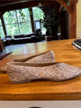 Design Lab Lord & Taylor Taupe Snake-Print Ballet Flats